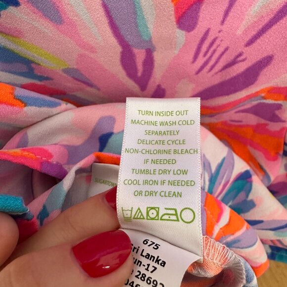 Lilly Pulitzer Floral Romper – Size 10 – Sold Out Style – Vibrant Print - Picture 7 of 7